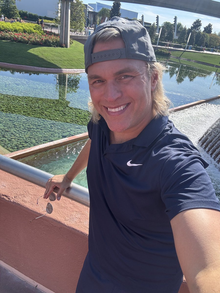 Marcus Collins tweet media