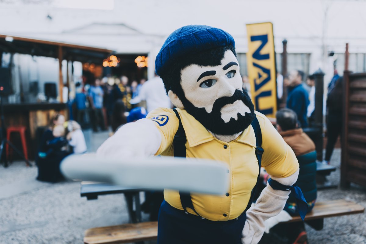 💛💙 Thank Louie it's Friday 💙💛