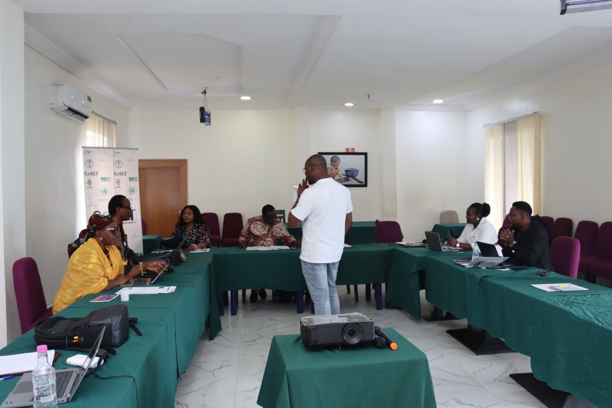 OlumideIDOWU's tweet photo. I’m excited to have represented my organisation @ClimateWed at the @CoSETng #CoSET Annual Coalition Meeting in Uyo, Nigeria, earlier this week! 🇳🇬
We are building a brighter future for our nation by fostering #SocioEcologicalTransformation. 🌱
As part of this incredible platform, we are empowering Nigerian citizens, organisations, community groups, and journalists to work hand in hand for the total well-being of our people, communities, and precious natural environment. 🌿
#BuildingCommunities #CoSET2024 #UyoMeeting