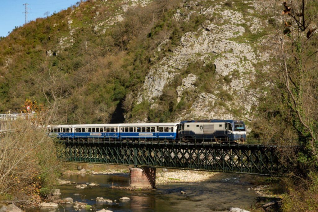 Los billetes para el viaje en Tren Histórico Vasco-Asturiano se pondrán a la venta a partir de las 00:00h del día 15 de Julio en nuestra página web, !estad atentos¡