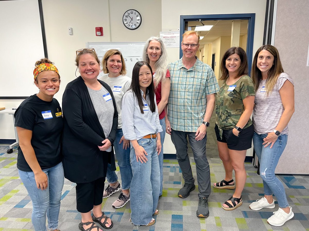 Holly Sidebottom tweet media