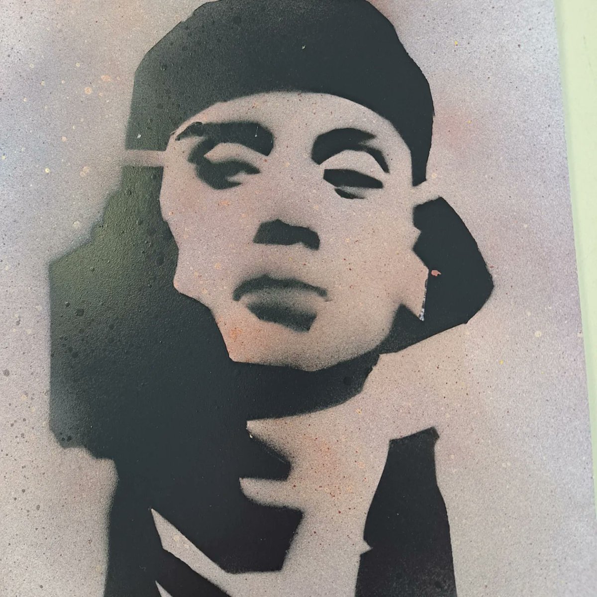 creativestates's tweet photo. Using hand cut stencils and spray paints to explore portraits with Yr10 group. 

@artsconnectwm 

#engagingboysinart #artineducation #artinschools #communityarts #portraits https://t.co/BmE4qxxIpG