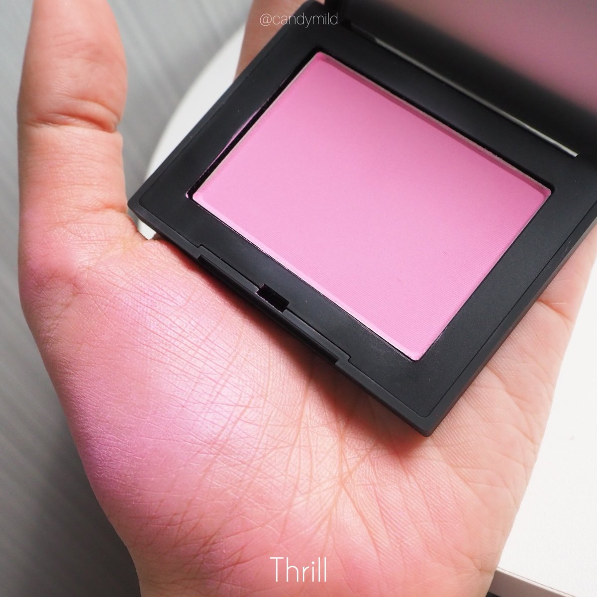 candymild_'s tweet photo. บลัช NARS ไม่เคยพักกกก สีชัดมากกกกก ครั้งนี้พลิกโฉมวงการบลัช กับ New Blush ที่มากับสูตร Vegan อ่อนโยนและไม่ทดสอบกับสัตว์เหมือนเดิม จริงๆมา 20 เฉดแบบจุกกก มายด์เลยเอาสีที่มีเอามาสวอชให้ดู ปัดแล้วไม่อ่อมม ไม่หมดเอ็นเนอร์จี้ จะ Pink Tone หรือ Coral Tone ก็ดูน่าหลง ละมุนนน https://t.co/tD02OZL3xs