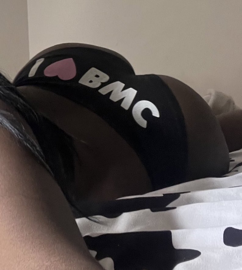 xblckbunny's tweet photo. I need a pair 😍 https://t.co/JLKrqpmqMY