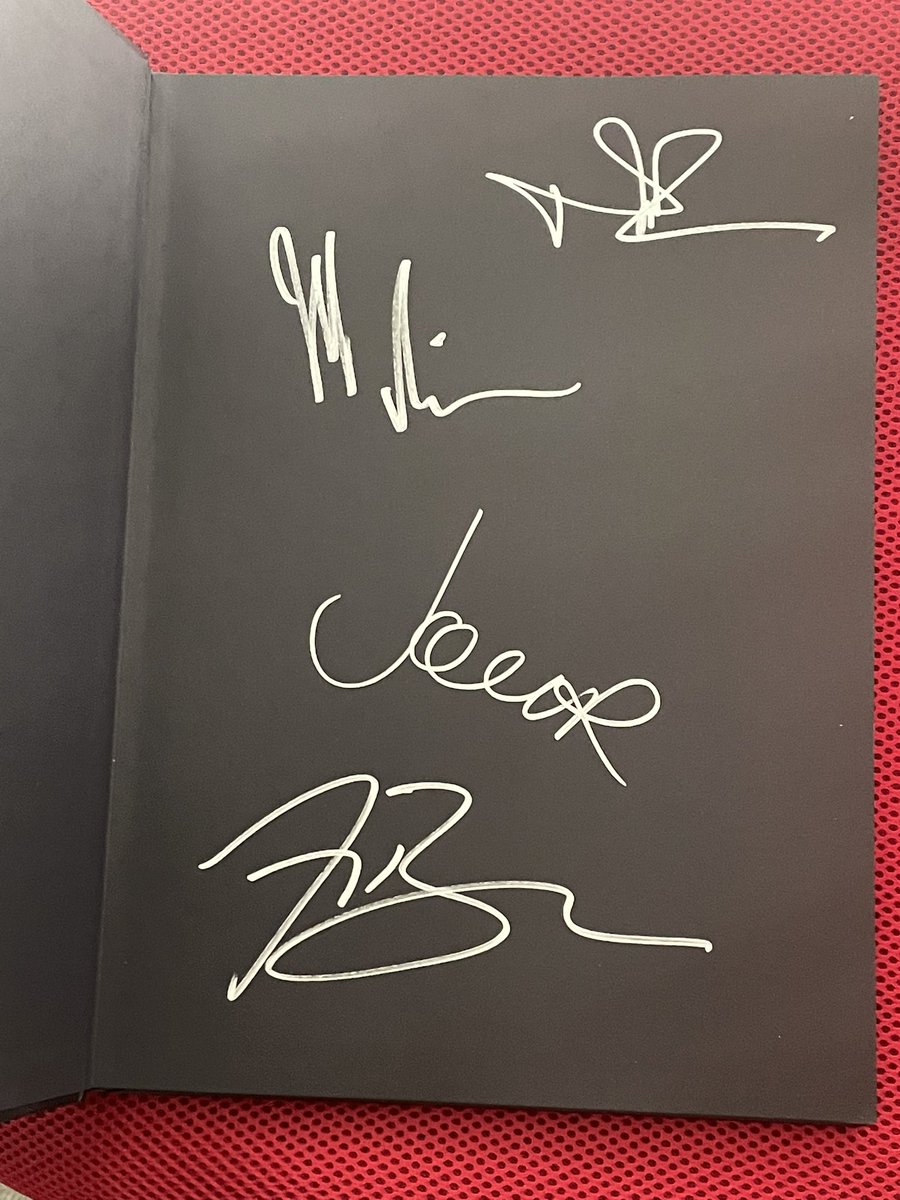 maxkostakis's tweet image. Won a book of photography from The Bikeriders signed by Austin Butler, Jodie Comer, Norman, Reedus and Jeff Nichols 😁