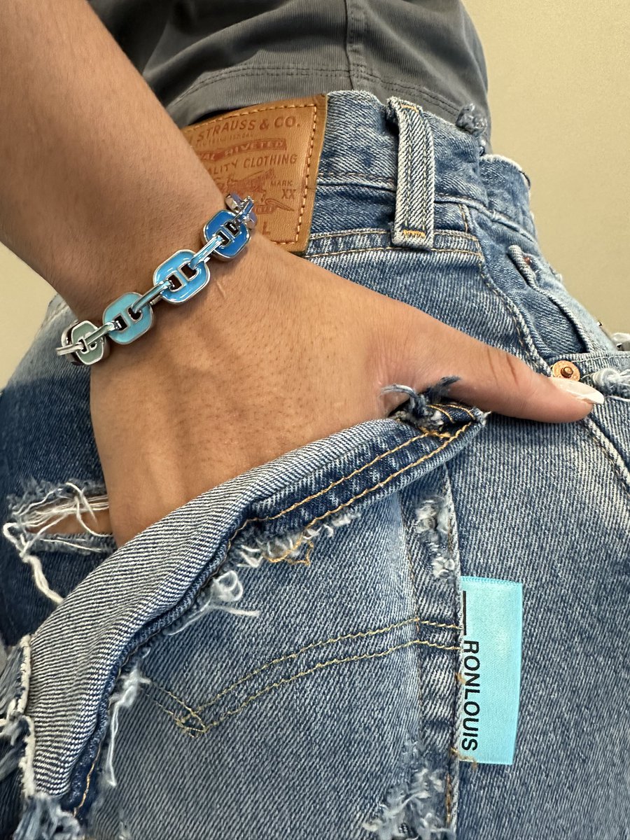 RonLouis_'s tweet photo. Glacier links IR/L ~ should we restock? https://t.co/QBgDncSOiB