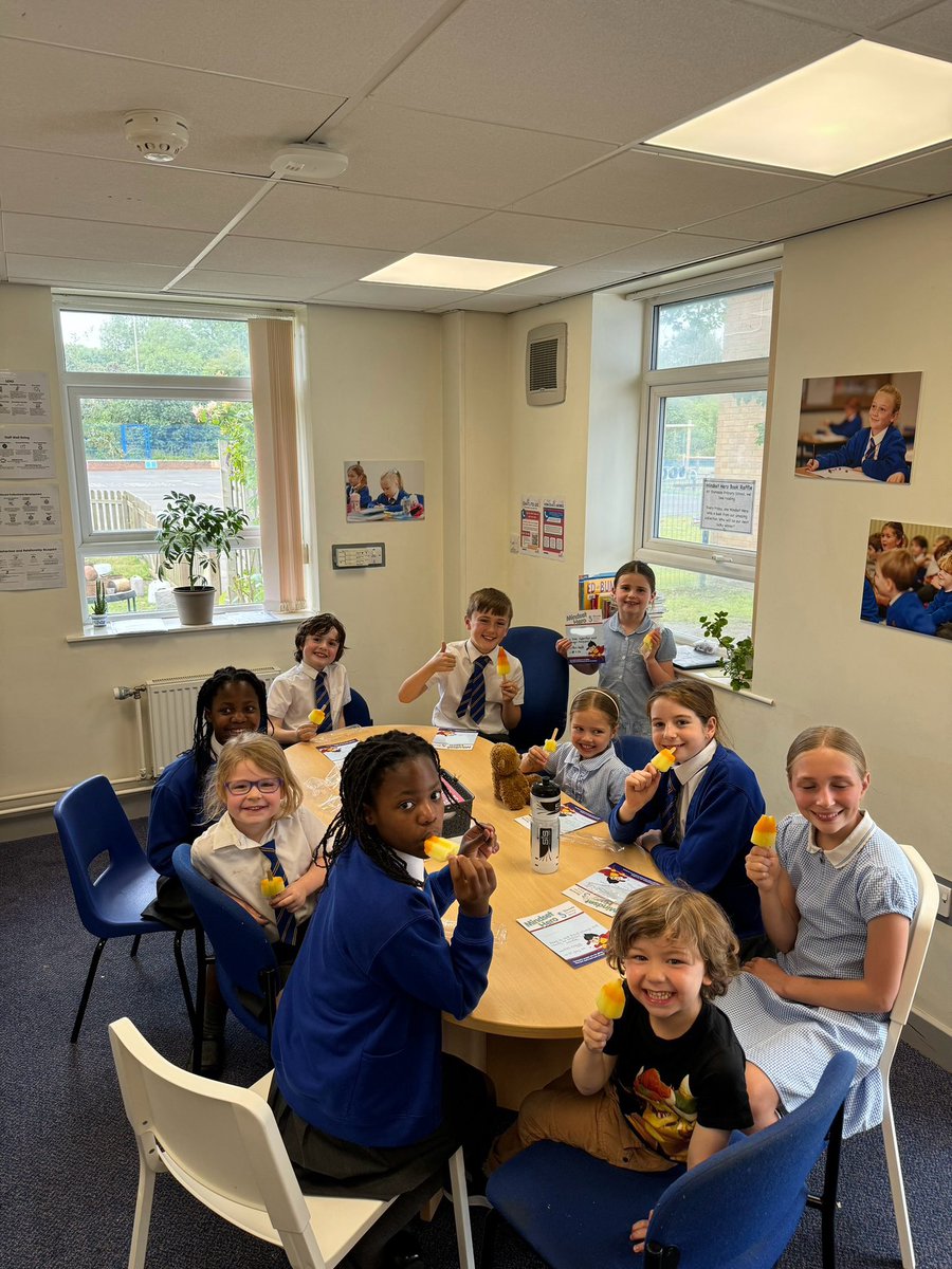 MrPowerREMAT's tweet photo. What a great final Friday Mindset Hero celebration @Shoreside1234! We swapped hot chocolates for rocket lollies 🚀 and had a brilliant time! https://t.co/q8XwSYY4Kf