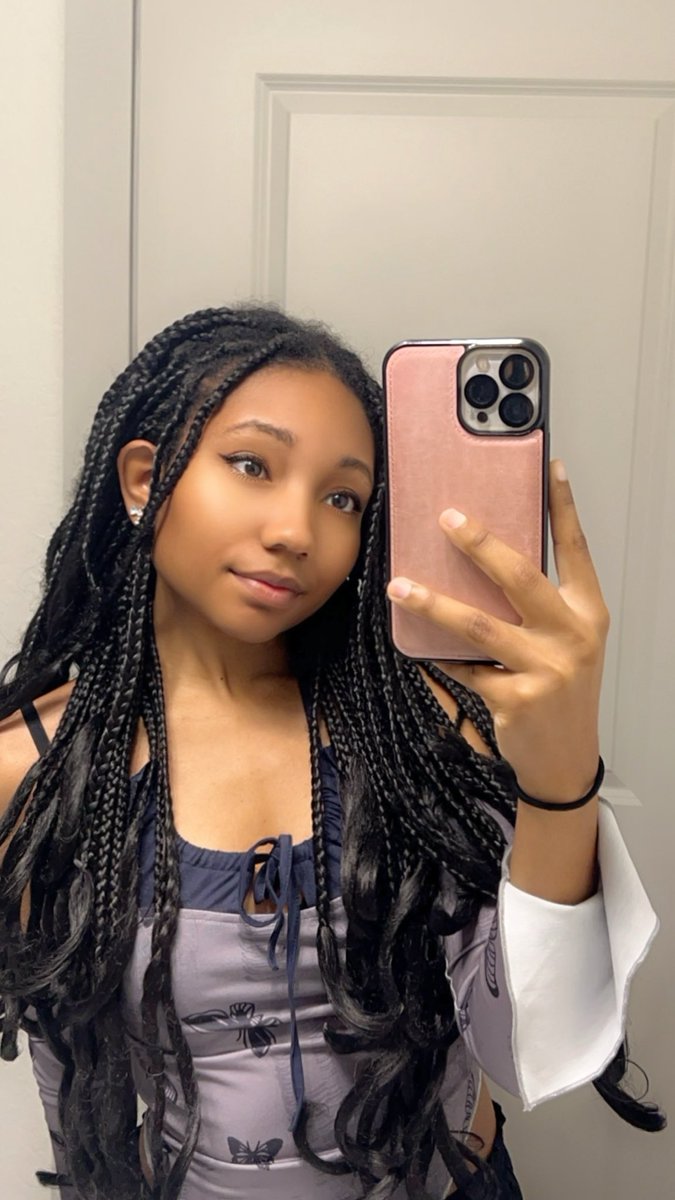 Be like a butterfly🦋🩶
Don’t be afraid of change
Who knows
You might just grow wings 🪽

#vtubervsirl