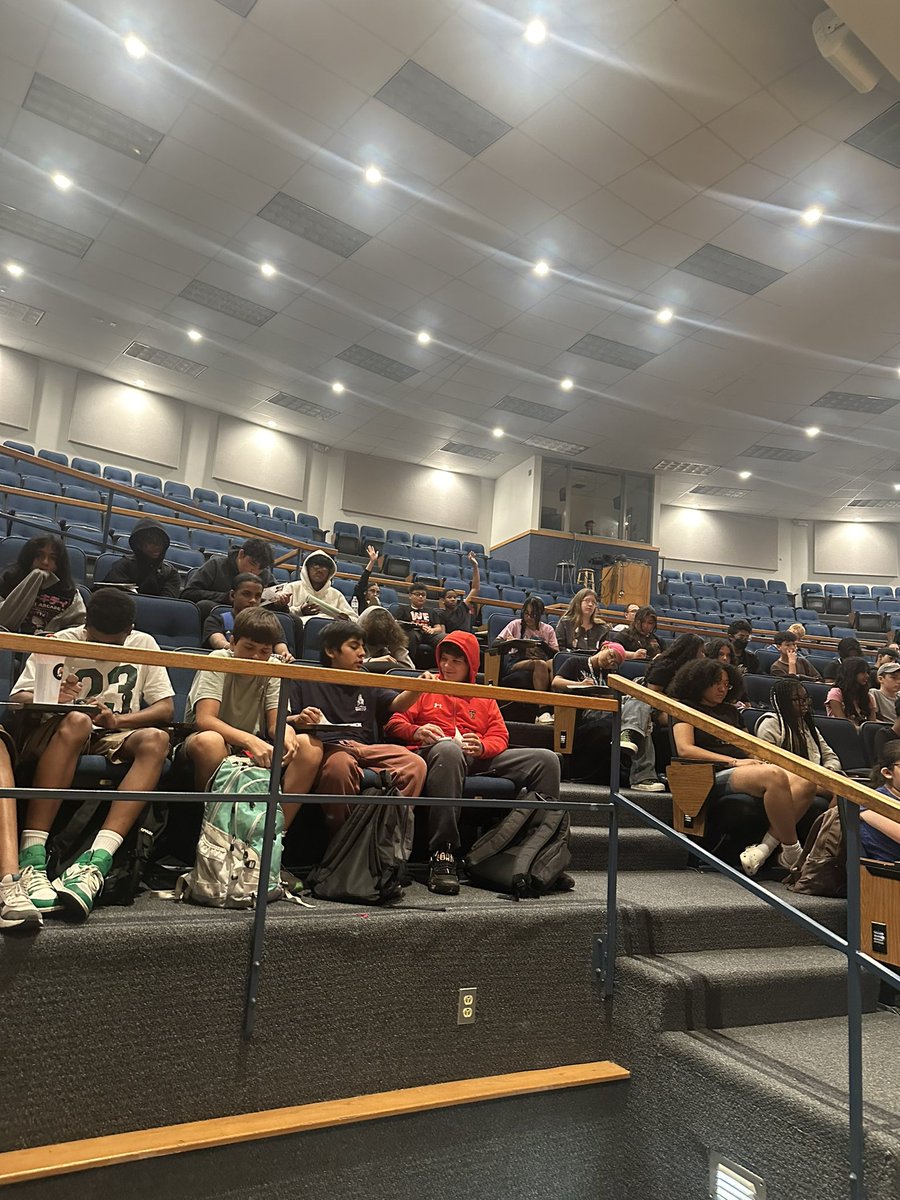 Thank you SUNY Schenectady Career Services for hosting the first of our Early College High School Career Panels! 

This week, our students got to hear from Professionals in various STEM fields such as Engineering, Research, and more!