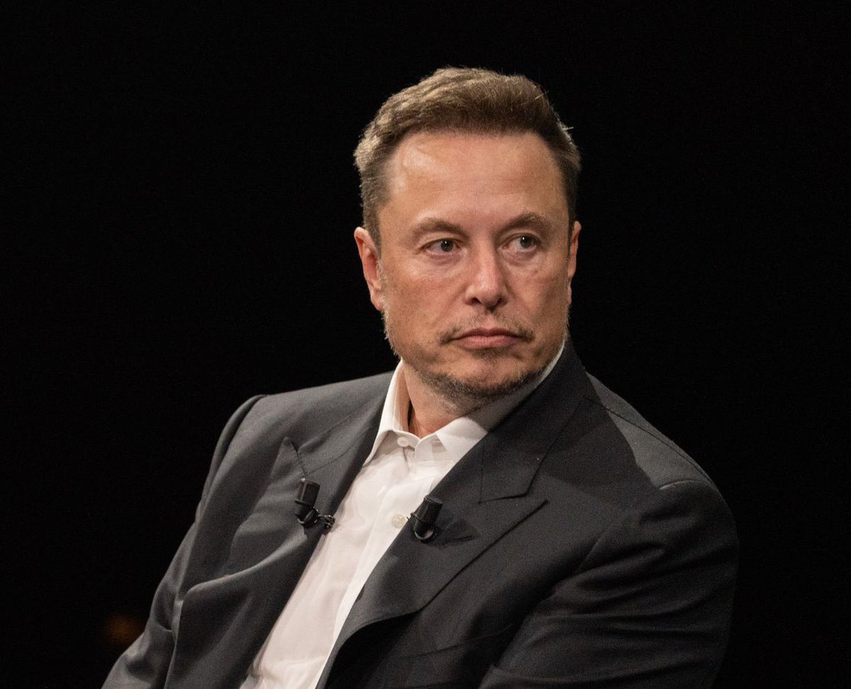 BRICSinfo's tweet image. JUST IN: Elon Musk says "the European Commission offered X an illegal secret deal: if we quietly censored speech without telling anyone, they would not fine us. 

The other platforms accepted that deal. 

X did not."