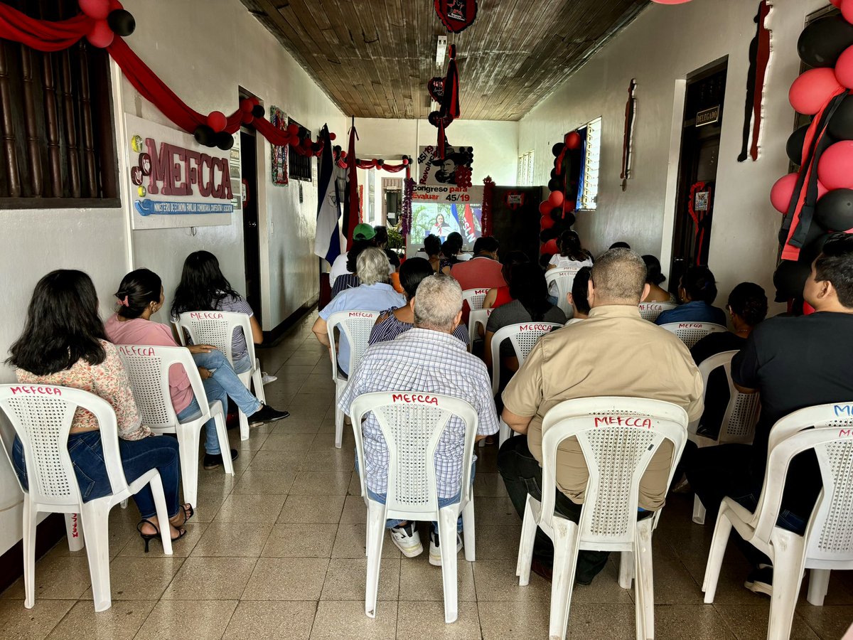 MefccaLeon's tweet photo. Protagonistas participan de forma virtual en el 𝗖𝗼𝗻𝗴𝗿𝗲𝘀𝗼 𝗡𝗮𝗰𝗶𝗼𝗻𝗮𝗹 𝗽𝗮𝗿𝗮 𝗘𝘃𝗮𝗹𝘂𝗮𝗿 𝗮 𝟰𝟱/𝟭𝟵: 𝗙𝗼𝗿𝘁𝗮𝗹𝗲𝘇𝗮𝘀 𝘆 𝗗𝗲𝘀𝗮𝗳í𝗼𝘀 𝗱𝗲 𝗡𝘂𝗲𝘀𝘁𝗿𝗮 𝗘𝗰𝗼𝗻𝗼𝗺í𝗮 𝗖𝗿𝗲𝗮𝘁𝗶𝘃𝗮, 𝗣𝗿𝗼𝗱𝘂𝗰𝘁𝗶𝘃𝗮, 𝗙𝗮𝗺𝗶𝗹𝗶𝗮𝗿 𝘆 𝗖𝗼𝗺𝘂𝗻𝗶𝘁𝗮𝗿𝗶𝗮. https://t.co/eOOFRoIYxs