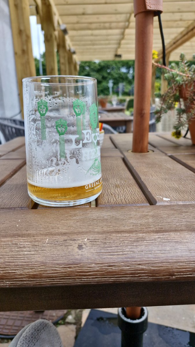 Lyndsay11834012's tweet image. #TwopintsFriday 

Finishing off the weeks debrief in the best way! 

#Fridyay 
#LevelHead