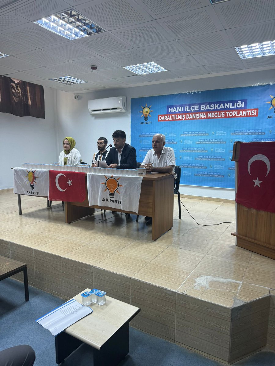 akpartihani's tweet photo. ✨AK PARTİ Hani İlçe Başkanlığı 
Danışma Meclisi Toplantısı

İl Başkanımız Sn. Raşit Ocak, İl Başkan Yardımcılarımız ve İl Yönetim Kurulu Üyelerimiz  ile beraber; Teşkilat mensuplarımızın katılımı ile İlçe Danışma Meclisi Toplantımızı gerçekleştirildik.

Hayırlara vesile olsun. https://t.co/h7LhbJTRyl