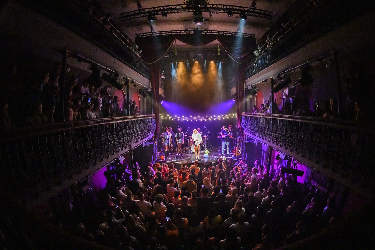 Pixie Lott tweet media