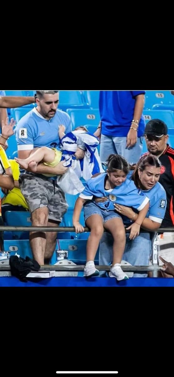 Algo más? La primera que debe ser sancionada es Conmebol por su incapacidad organizativa, después si quieren a jugadores uruguayos y afición colombiana, pero primero a los verdaderos responsables, recemos que todo vaya bien en la final