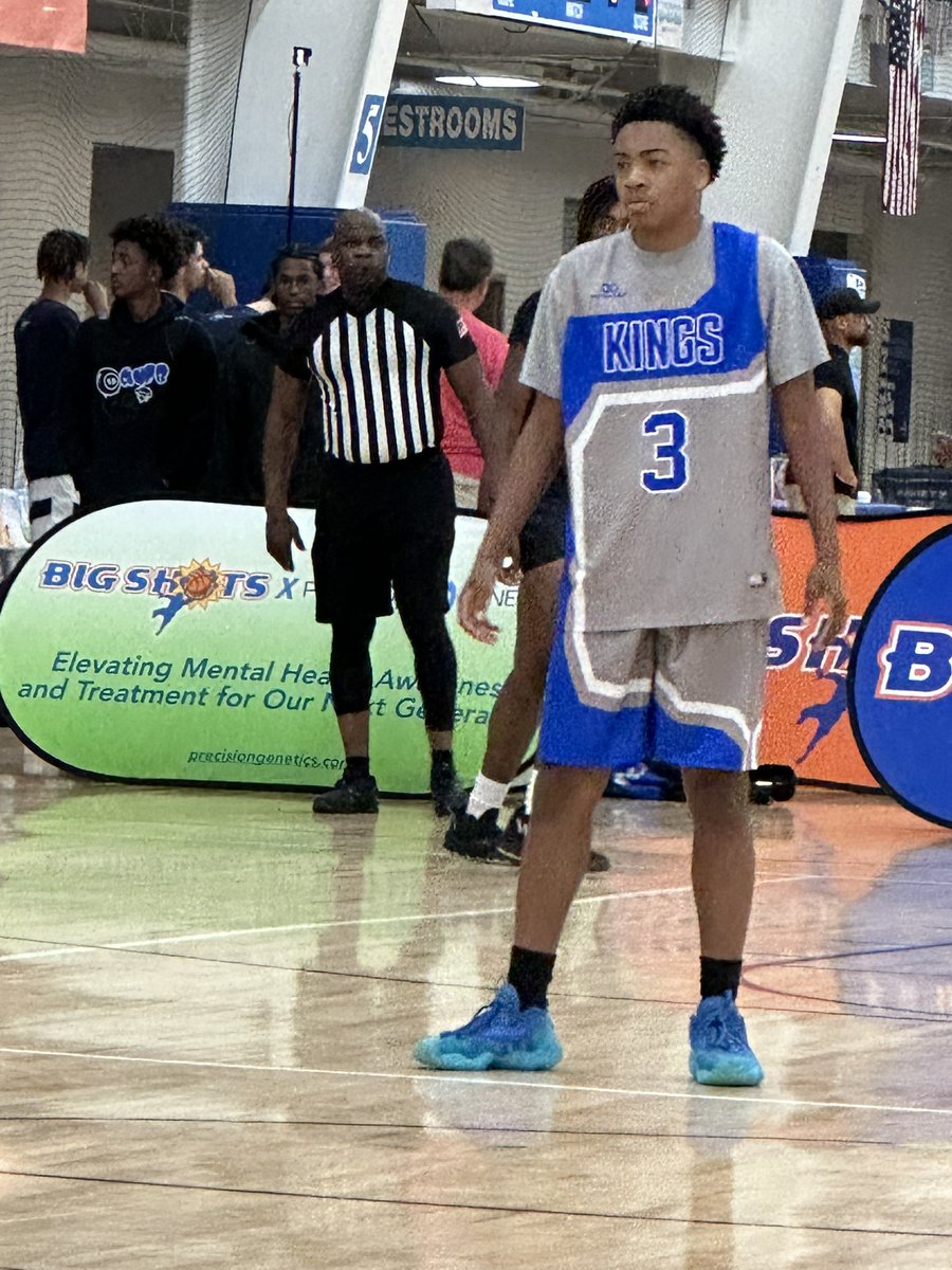 BigShotsGlobal's tweet photo. Amos Jones has been an elite scorer this weekend for SC Kings 17U. The 6’3 guard does a great job of getting downhill, changing pace &amp; direction &amp; finishing at the rim. #BIGSHOTS #MyrtleBeachLive https://t.co/oMjshsgt84