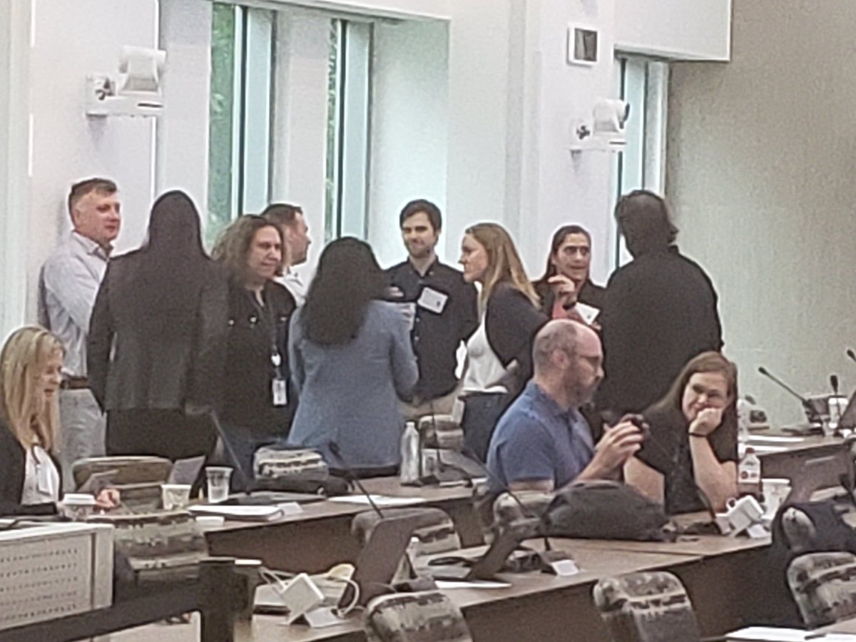 aharris3d1's tweet photo. Great meeting on small animal models and respiratory viruses.  #NIAID, #CEIRR, https://t.co/FJgvx9KmXs https://t.co/5UhTWcmevb