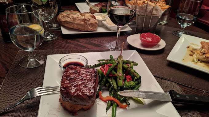 Now that's a good looking plate! Served just the way you like it, always. Who wants to grab a fork and dive in? #filetmignon #delicioussteak #steakhouse #steaknight #steaklover #steakdinner #steakandpotatoes #qualitymeat #oldhomestead #steakhousenyc #nycsteakhouse #finedining