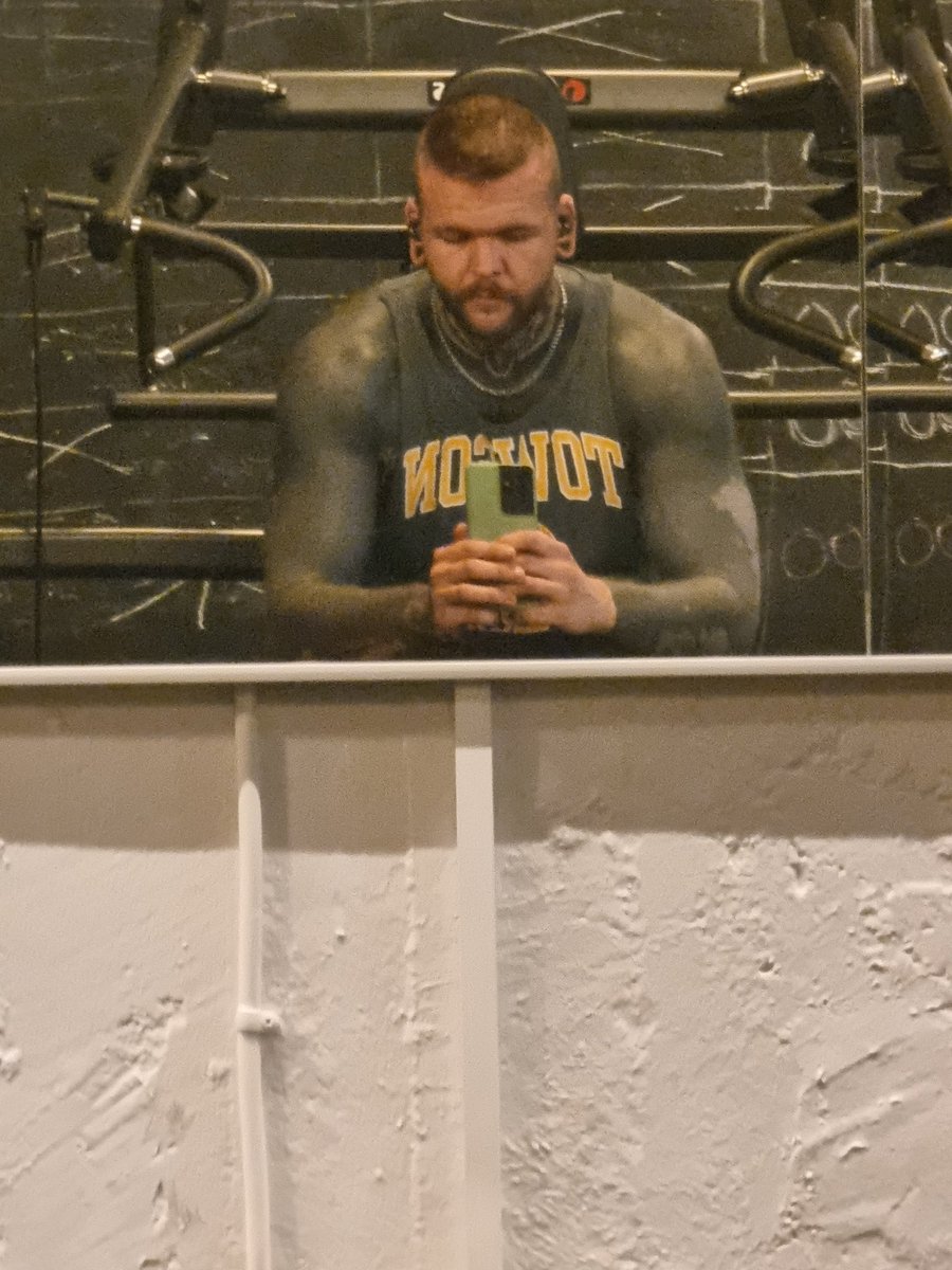 Heatz/ Anton tweet media