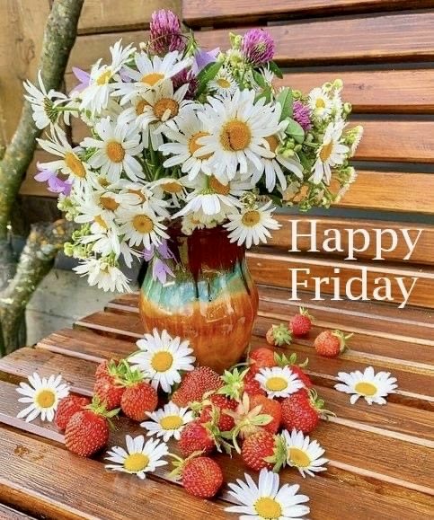 LejmanMargie's tweet photo. Happy Friday 🍓🍃🌼🍃🍓💛
#fridayfeels #summerthings https://t.co/Ldbg8Dibfn