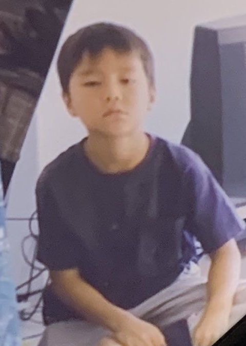 suhpremacistJ's tweet photo. this facial expression of youngho has never changed https://t.co/csjYuXLKN6