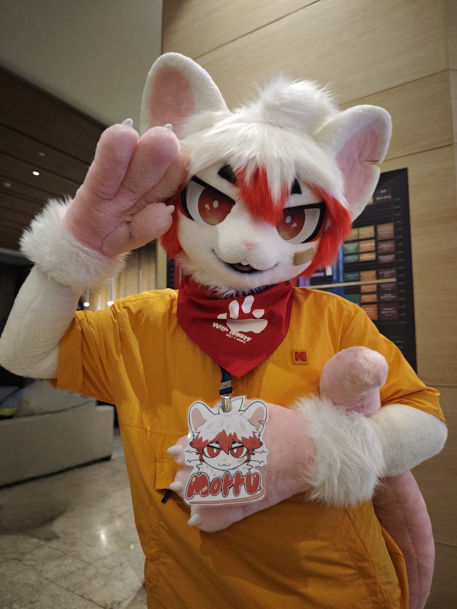 rabb177's tweet photo. FurMIT Day0
小米14U 用攝影組根本不好拍毛。按對焦直接對著人頭去對超好笑。
但顏色/光線還是很足夠,可惜有些後面看覺得曝光太過了。
#FurMIT
#FurMIT2024
#Fursuit
---
#Xiaomi14Ultra
#14U
#14Ultra https://t.co/whtEbcbhbq