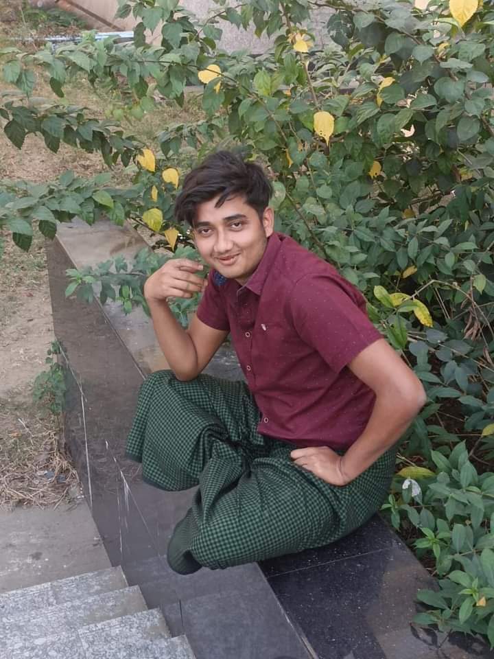 mgsawmyint's tweet photo. On July 12th, at 3:30 pm, #AA fired artillery towards the Rohingya village of Ka Yin Dan in #Maungdaw Township. The attack resulted in the #death of a 24-year-old #Rohingya man, who was a second-year university student. Furthermore, four young men and one young girl were injured. https://t.co/fv31N0A29x