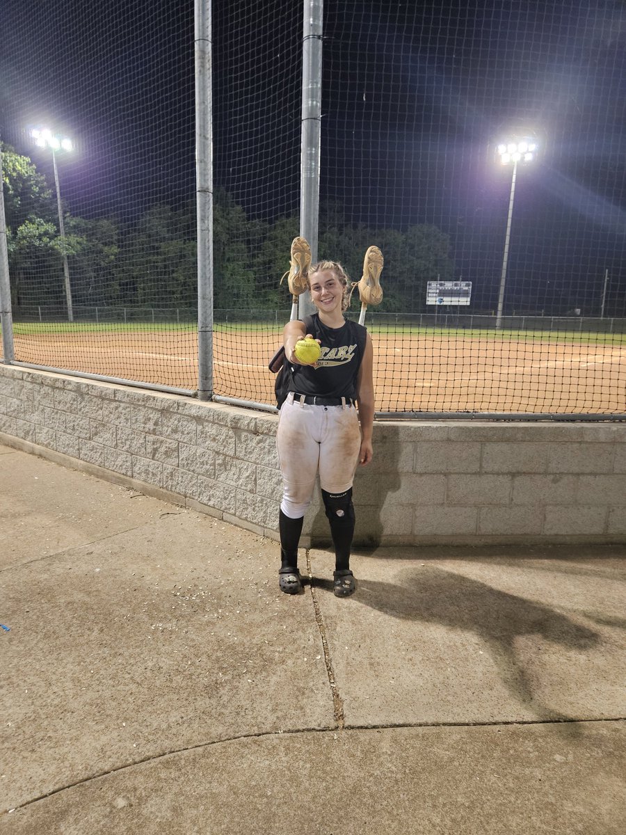 2 more for the 💣 squad. <a href="/AverySullivan24/">Avery Sullivan</a> <a href="/KeiraO2026/">Keira O’Malley</a> .  4-1 on the week and back at it tonight, win or go home! <a href="/StarzGold/">StarzGold</a>