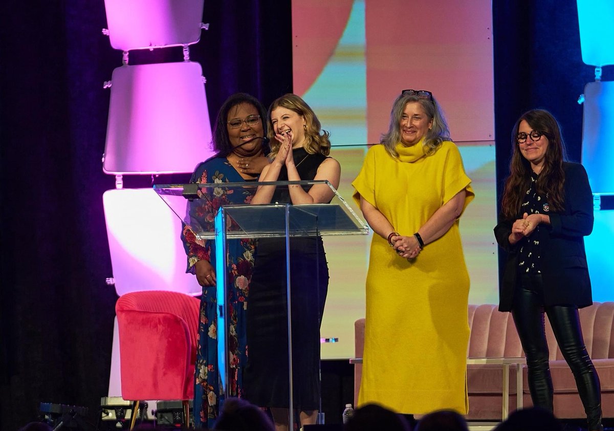 WeitzFamFound's tweet photo. Olivia's academic background informed and inspired her Weitz Fellowship work at Women's Fund of Omaha, where she was able to dig in to programs like Access Granted. Read more about Olivia's experiences on our website!

https://t.co/hmXIZbJeXT https://t.co/foIzVFF8xd