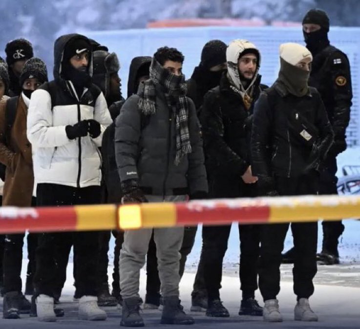 eduardomenoni's tweet photo. 🇫🇮 | Finlandia aprueba el proyecto de ley fronterizo más ESTRICTO de Europa. La ley permite DEPORTAR a los inmigrantes ilegales en la frontera sin registrar su solicitud de asilo y se les reconoce como parte de una operación de guerra híbrida. ⚠️ ¿Apoyas esta contundente medida? https://t.co/98p5wPdax2