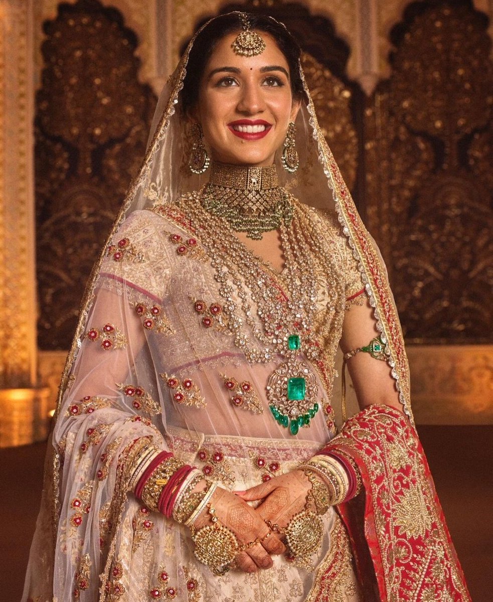 manmarziiyaan's tweet photo. she looks so ethereal https://t.co/mRrc9vwh5W