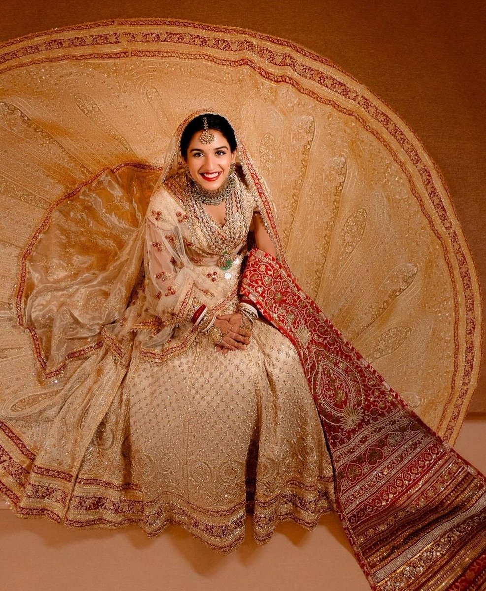 manmarziiyaan's tweet photo. she looks so ethereal https://t.co/mRrc9vwh5W