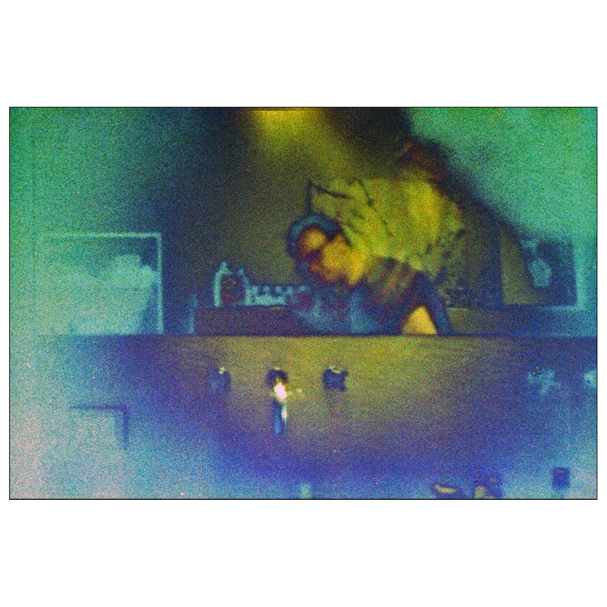 leobellandi's tweet photo. #fotografiaanalogica #35mmfilm #experimentalphotography #colorfilmphotography #c41 #fotografiasperimentale https://t.co/Zjv4XdwMlX