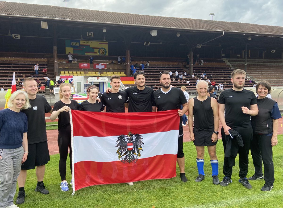 RotheiserScotti's tweet photo. Herzliche Gratulation an das Team Austria zum 2. Platz beim Diplomatischen Fußballturnier #KingsCup2024 in Bern, an dem 20 mixed Mannschaften teilnahmen. Danke an die 🇦🇹Spieler:innen für ihre außergewöhnlichen Leistungen!! ⁦@AustriaInCH⁩ ⁦⁦@MFA_Austria⁩ https://t.co/1M84r0oakG
