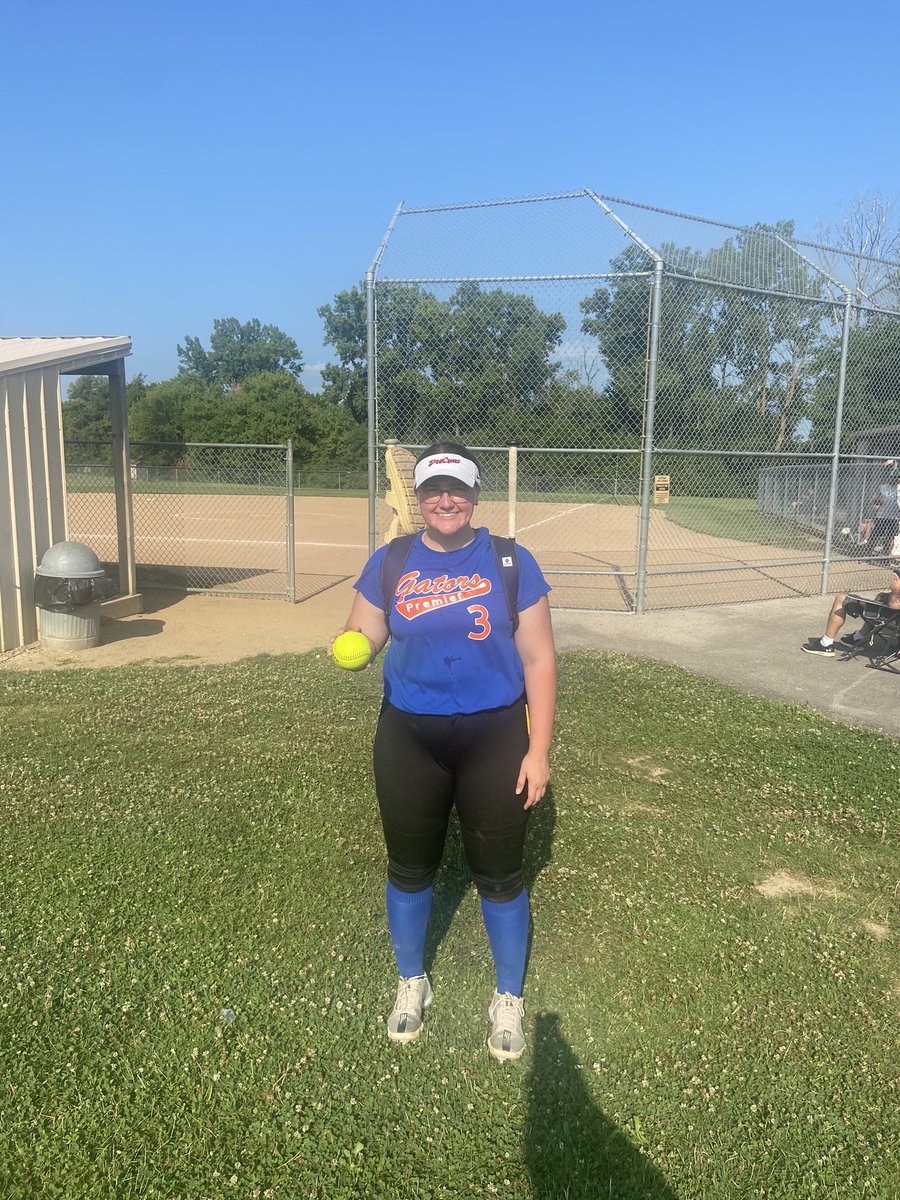 addie_garr's tweet photo. Had a good day at the stingrays went 1-1 with a home run and 2 walks! Pitched  all the second game and only gave up one run!! @IndyDreamsBack @GatorsHazelwood @UIndySoftball @coachferrell15 @WKUSoftball @WabashValleySB @CoachAmberPFW @ButlerSoftball @CycloneSB @NKUNorseSB https://t.co/sipi3gW88u