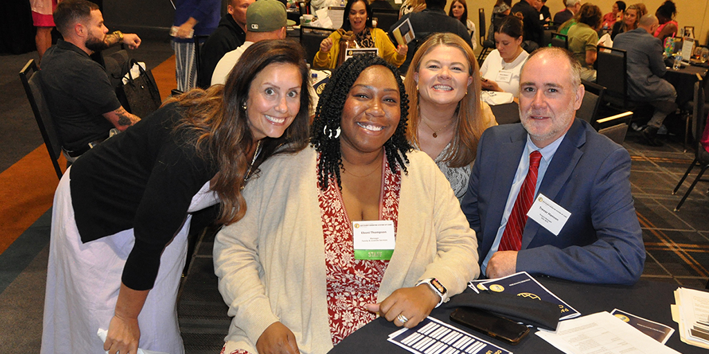 kentuckycourts's tweet photo. ⚖️ 🩺The #RecoveryCommunity gathered at the ROSC Summit earlier this week in Louisville, driving change through crucial discussions on responses to substance use disorder, #MentalHealth and intellectual disabilities in the Kentucky justice system. https://t.co/Xxm4afz1oY