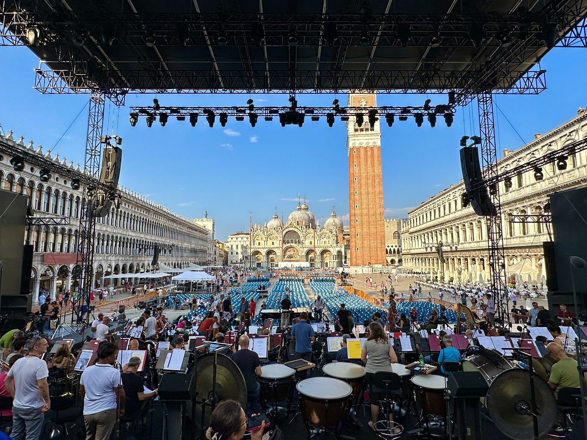 teatrolafenice's tweet image. Il concerto prima del concerto: tra non molto ci attende una serata di prove in attesa del nostro ufficiale ritorno a Piazza San Marco per tutto il nostro pubblico domani a partire dalle 21:00. Una buona serata a tutti e per chi stasera ci ascolta visitando Venezia buona musica!