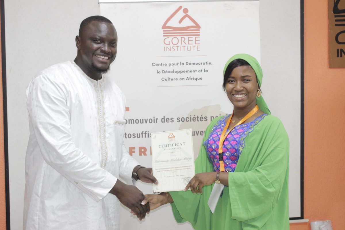 Ainsi prend fin l’atelier régional sur la #programmation sensible aux conflits liés aux #droitsdesenfants. Des certificats aux mains des acteurs en guise de reconnaissance à leurs efforts et leurs remarquables contributions à la promotion et à la protection des droits de l’enfant