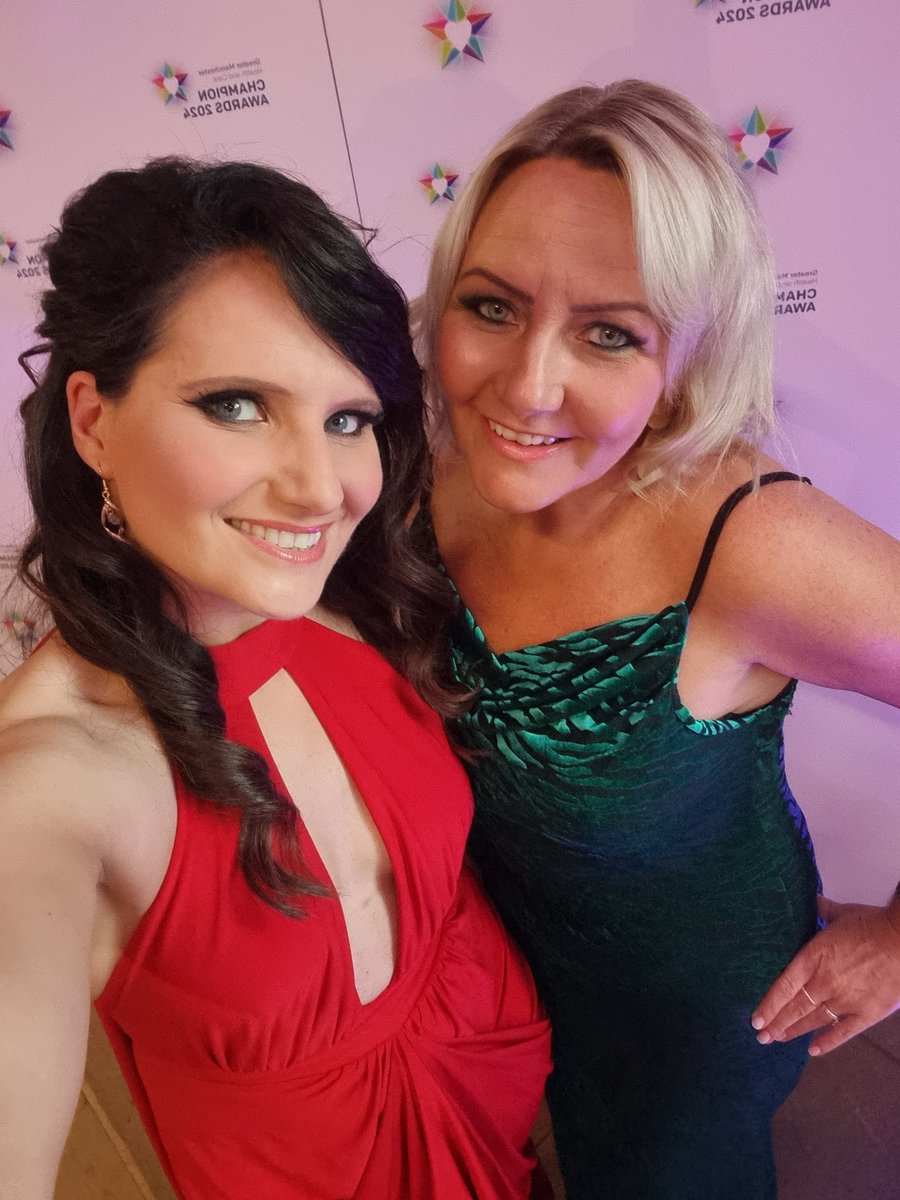 It was an absolute honour to represent <a href="/hitsradiouk/">Hits Radio</a> at the NHS #GmChampionAwards24 in Greater #Manchester last night! Some incredible people doing amazing work in our communities 💙