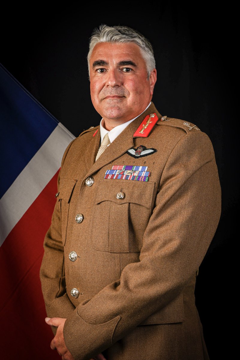 ACM Sir Rich Knighton (@chiefofairstaff) on Twitter photo Congratulations to AM Paul Godfrey as he takes up his new role with <a href="/SpaceForceDoD/">United States Space Force</a>. The US is one of our closest partners in space & we are committed to working together to enhance global security. Welcome also to Maj Gen Paul Tedman who takes over from AM Godfrey at <a href="/UKSpaceCmd/">UK Space Command</a>. Congratulations to AM Paul Godfrey as he takes up his new role with <a href="/SpaceForceDoD/">United States Space Force</a>. The US is one of our closest partners in space & we are committed to working together to enhance global security. Welcome also to Maj Gen Paul Tedman who takes over from AM Godfrey at <a href="/UKSpaceCmd/">UK Space Command</a>.