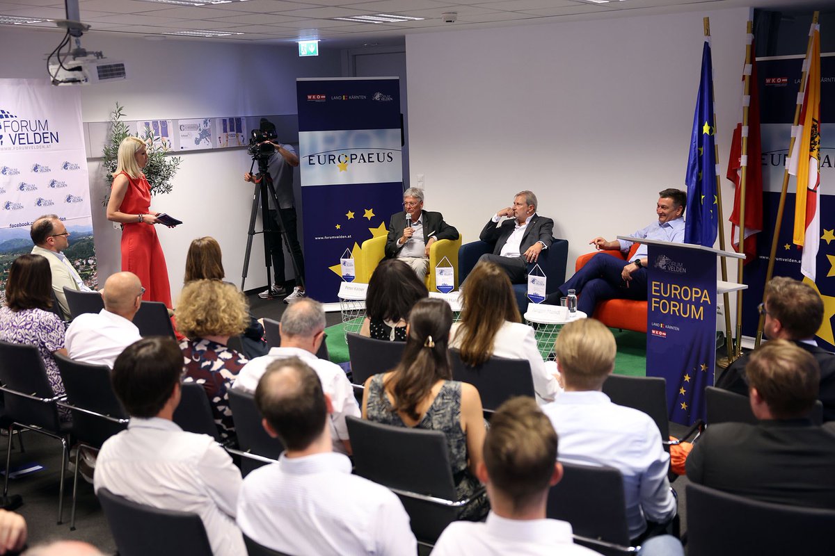 JHahnEU's tweet photo. Danke Landeshauptmann @PeterKaiserSP und #WKK-Präsident Jürgen #Mandl für eine spannende Diskussion über Wirtschaft und Politik beim #Europaforum 2024!
Wir sind uns einig, dass #Kärnten und ganz #Österreich enorm
von der #EU profitieren!
#StrongerTogether! 🇦🇹🇪🇺1/2 https://t.co/Sm2rRBd2ej