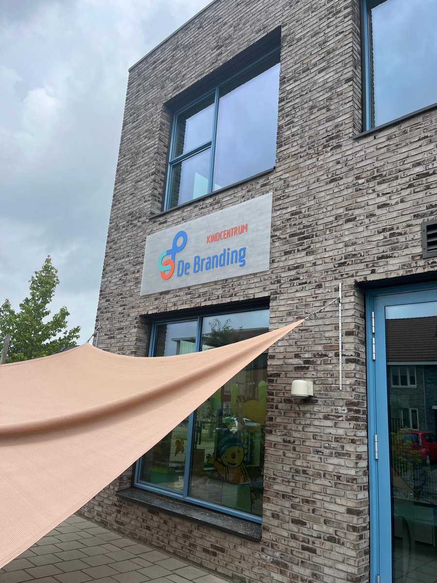 Esgroenevelt's tweet photo. Vakantie! Het eerste jaar..voor alles de eerste keer het zit erop! Tijd voor vakantie en bijladen! Hulde aan het topteam van de opvang die de boel gewoon draaiende houd! #kindcentrum #onderwijsopvang https://t.co/DpmnpvHjvc