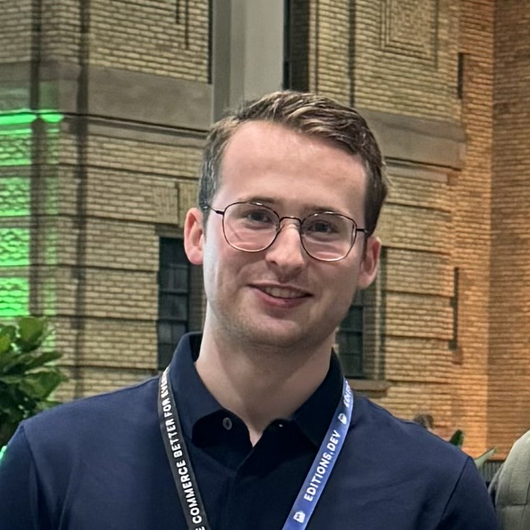 🎓Happy to end the week celebrating 4 successful MSc defenses!
Congrats to my amazing students for graduating with flying colors! 🎉
Special thanks to our collaborators at <a href="/jetbrains/">JetBrains</a> for their invaluable support &amp; to committee members for the insightful feedback.
#ProudSupervisor