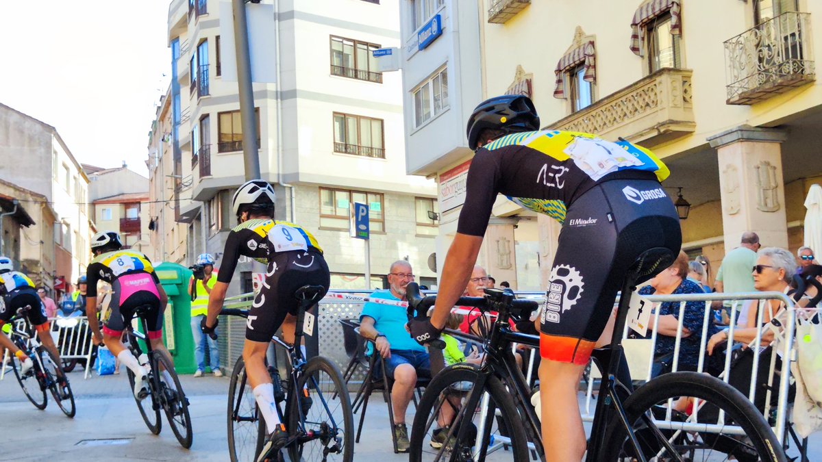 CGuijuelo's tweet photo. #LaVueltaGuijuelo24 🚴🏽‍♂️
🚴🏽‍♂️🚴🏽‍♂️🚴🏽‍♂️ Selección Islas Canarias 🚴🏽‍♂️🚴🏽‍♂️🚴🏽‍♂️
#lavueltaguijuelo https://t.co/Z5uNxL0VE5