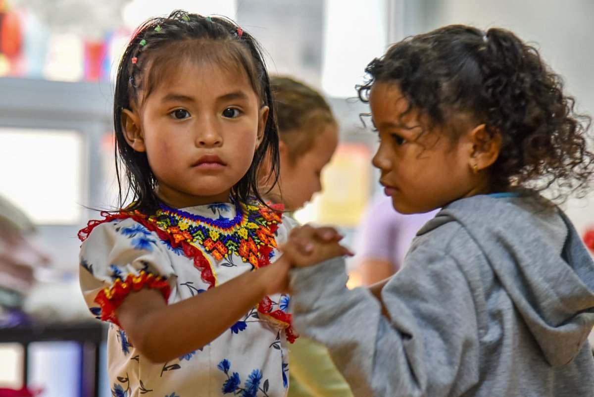integracionbta's tweet photo. Las niñas y los niños de primera infancia reciben atención integral en espacios protectores y de calidad , como el Jardín Infantil La Pájara Pinta de la localidad de Engativá, que permiten el desarrollo de sus habilidades potencialidades.#DéjameSer https://t.co/ixlqGYLDoJ