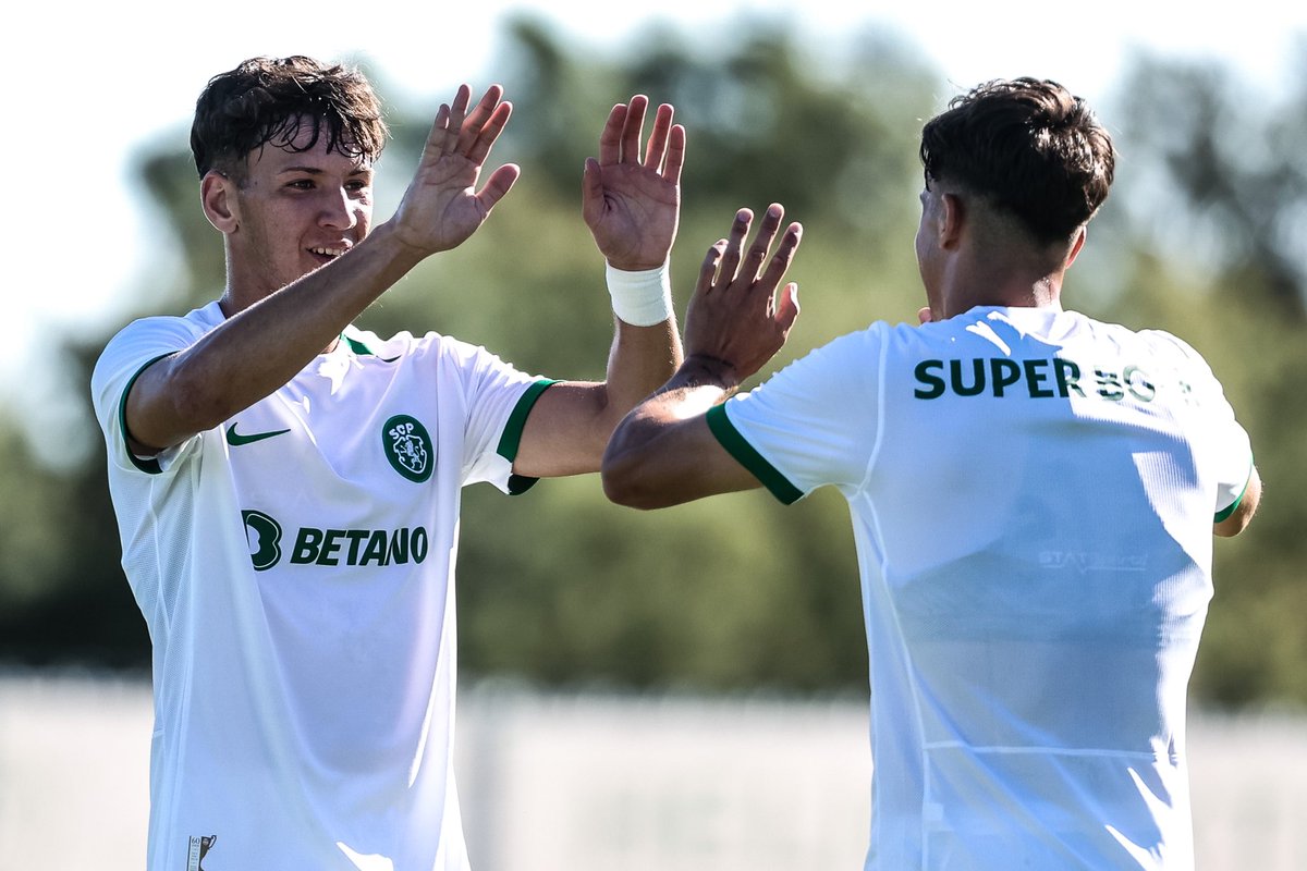 Hoje realizaram-se os primeiros jogos-treino da #PréÉpocaSCP ✅

#SportingCP 0-0 GD Estoril-Praia 

#SportingCP 3-0 SCU Torreense
⚽️ Diogo Travassos, Edwards e Geny.