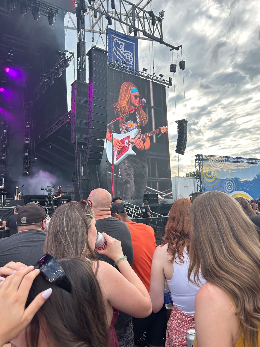 LyricDubee's tweet photo. Had a blast last weekend performing with @jaclynkenyonmusic opening for Nickleback at the Ottawa Blues Fest! https://t.co/X3JTt89p03