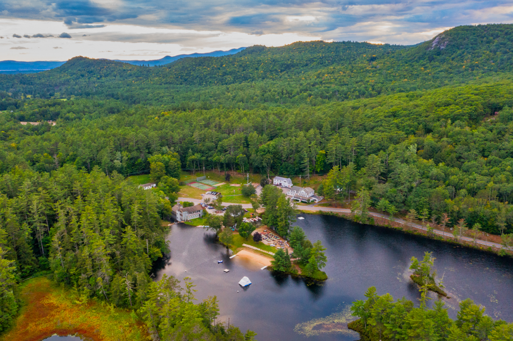 PuritySpring's tweet image. Discover lake life at Purity Spring Resort conveniently located central to the scenic White Mountains and Lakes Region of New Hampshire. Learn more at purityspring.com 🏊🦞 🛶 #LakeLife #SummerFun #GetawayDestination #VacationGoals #VisitNH