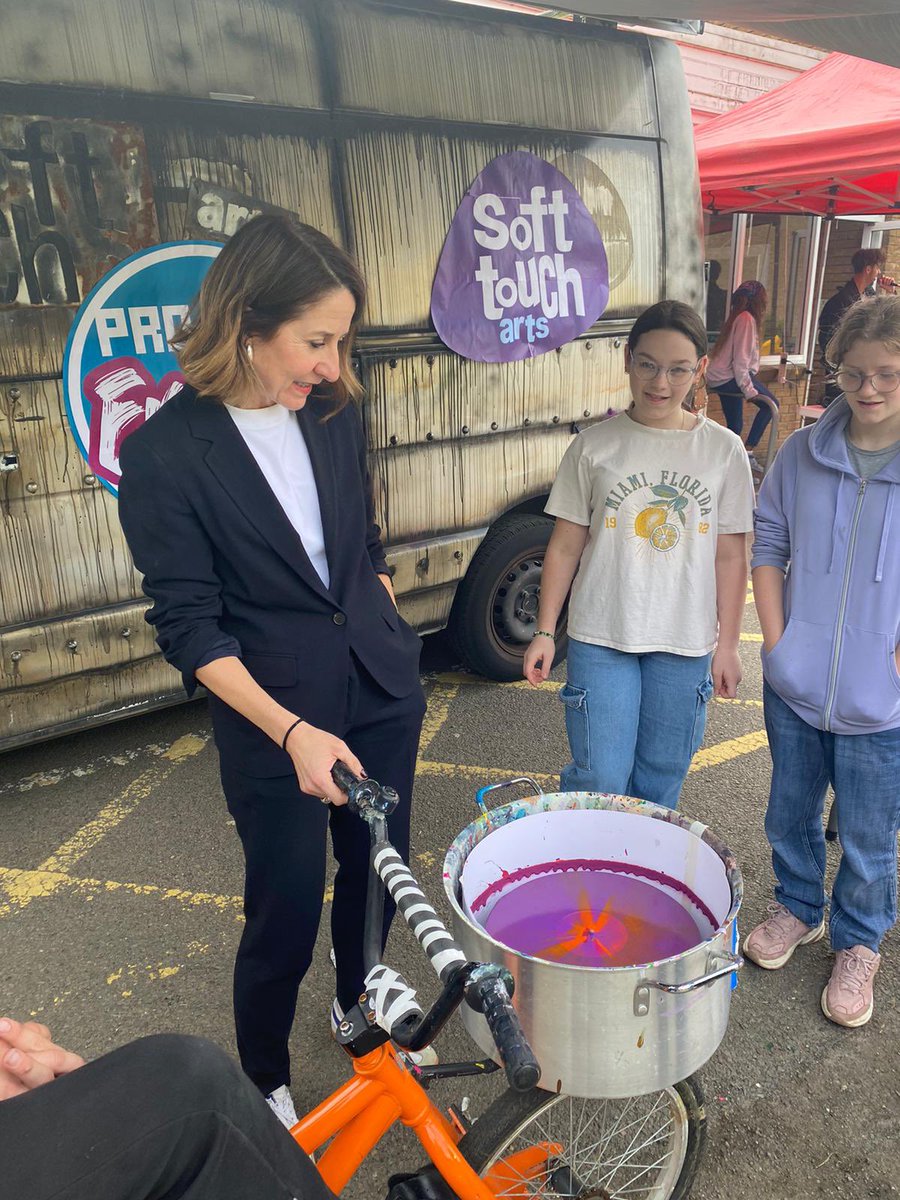 Liz Kendall tweet media