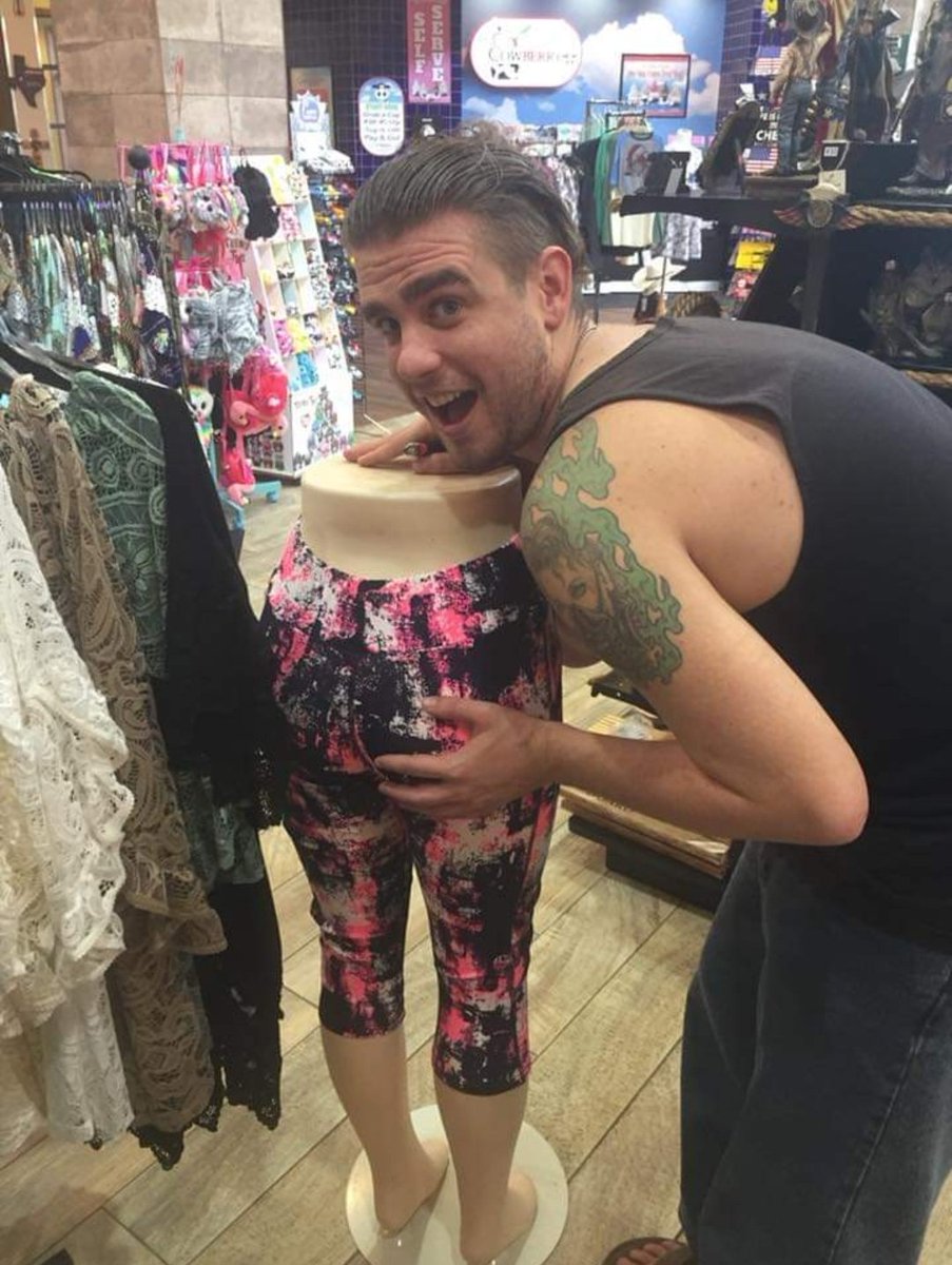 conman0304's tweet photo. #asslikethat #couldbeyou #forfunsies https://t.co/NQO4oEezjG